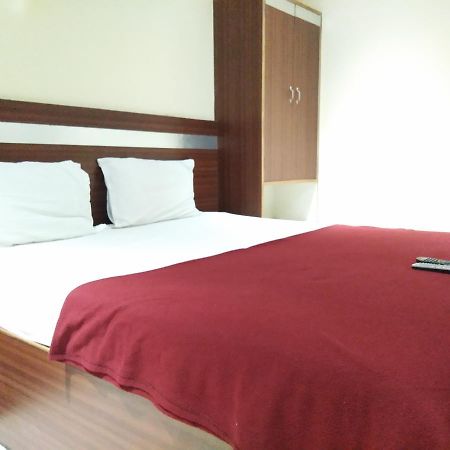 Hotel Adarsh Residency Tirupati Kültér fotó