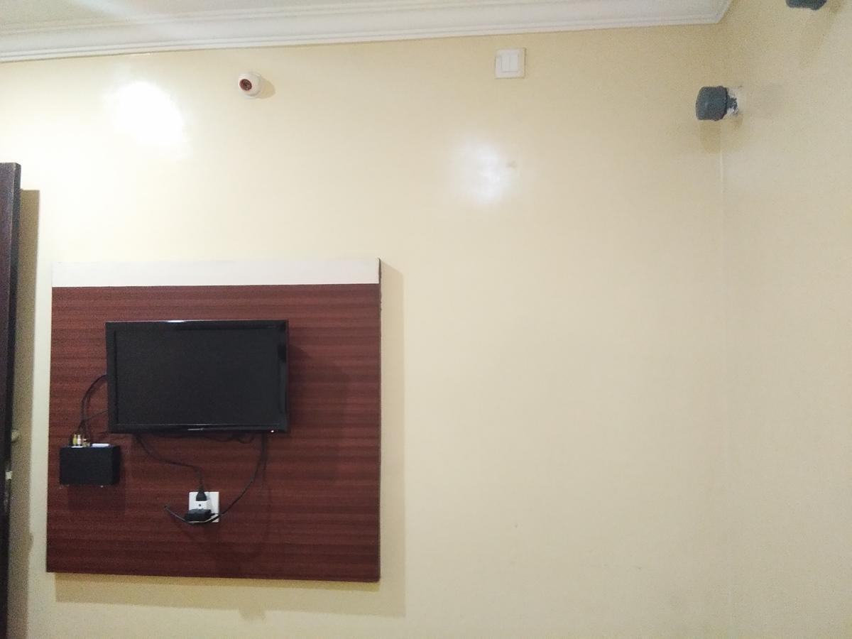 Hotel Adarsh Residency Tirupati Kültér fotó